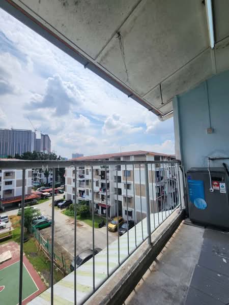 Seksyen 1 Wangsa Maju Flat untuk Untuk Disewa - RM 1,300 /bulan, Mac 2026 - Balcony - PropertyGuru.com.my