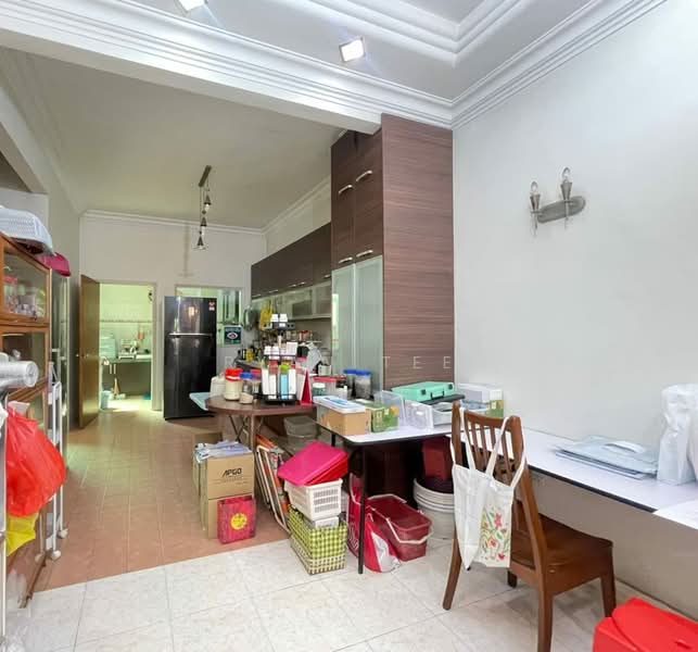 3-storey Terraced House for Sale in Taman Tasik Indah Mewah (Batu) - Ryan Tee - Kitchen - PropertyGuru.com.my