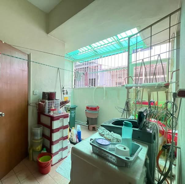 3-storey Terraced House for Sale in Taman Tasik Indah Mewah (Batu) - Ryan Tee - Balcony - PropertyGuru.com.my