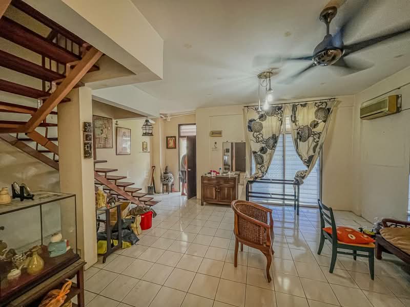 2-storey Terraced House for Sale in Bandar Saujana Putra (Tanjong Duabelas) - Leia Lian - Living Room - PropertyGuru.com.my