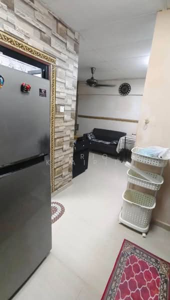 Apartment for Sale at Krystal Heights - Fariq Khairil - Living Room - PropertyGuru.com.my