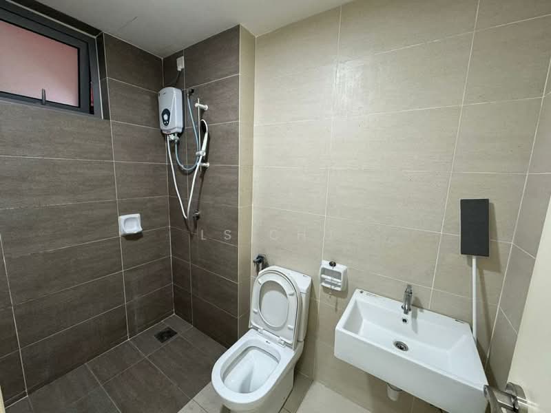 Servis Apartment untuk Disewa di Gravit8, Klang - LS Chu - Bathroom - PropertyGuru.com.my
