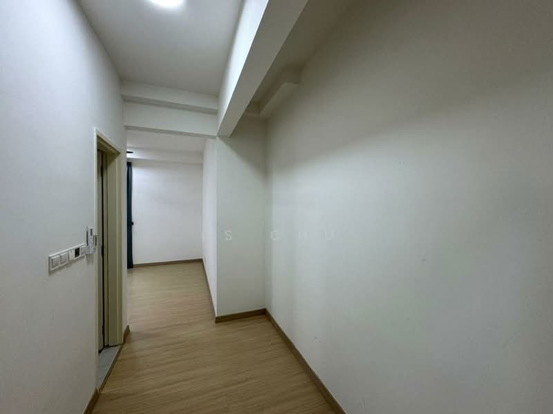 Servis Apartment untuk Disewa di Gravit8, Klang - LS Chu - Corridor - PropertyGuru.com.my