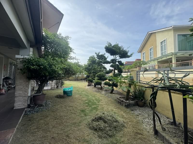 2-storey Terraced House for Sale in Denai Alam (Shah Alam) - Nur Hanizah - Garden - PropertyGuru.com.my