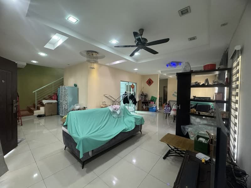 2-storey Terraced House for Sale in Denai Alam (Shah Alam) - Nur Hanizah - Living Room - PropertyGuru.com.my