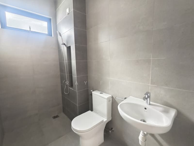 Rumah Teres 2 Tingkat untuk Dijual di Ampang (Selangor) - Ray Foo - Bathroom - PropertyGuru.com.my
