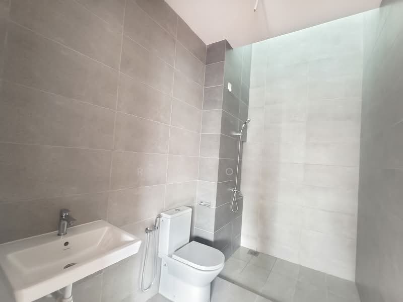 Rumah Teres 2 Tingkat untuk Dijual di Ampang (Selangor) - Ray Foo - Bathroom - PropertyGuru.com.my