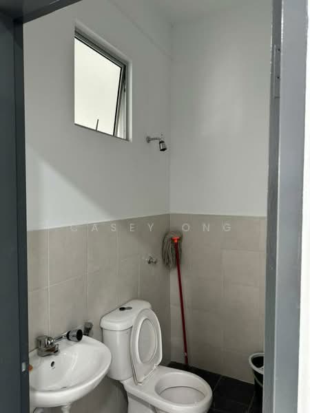 Taman Scientex 2 Rawang untuk Untuk Disewa - RM 1,800 /bulan, Feb 2026 - Bathroom - PropertyGuru.com.my