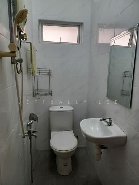Rumah Teres 2 Tingkat untuk Dijual di Subang Jaya (Selangor) - JeffSally Lee - Bathroom - PropertyGuru.com.my