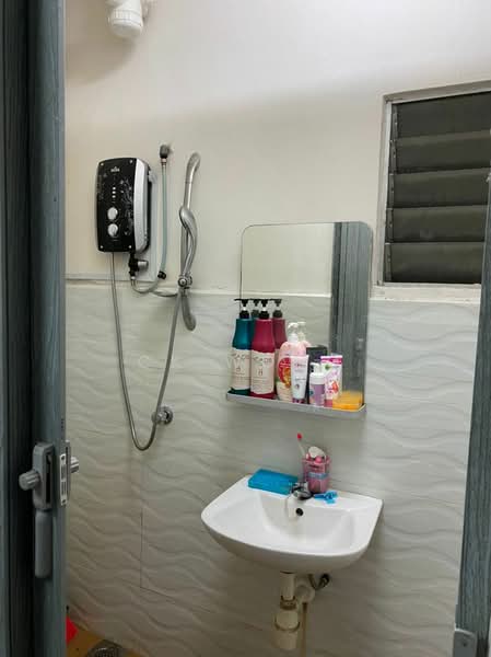 Residensi Bistaria untuk Untuk Dijual - RM 270,000, Mac 2026 - Bathroom - PropertyGuru.com.my