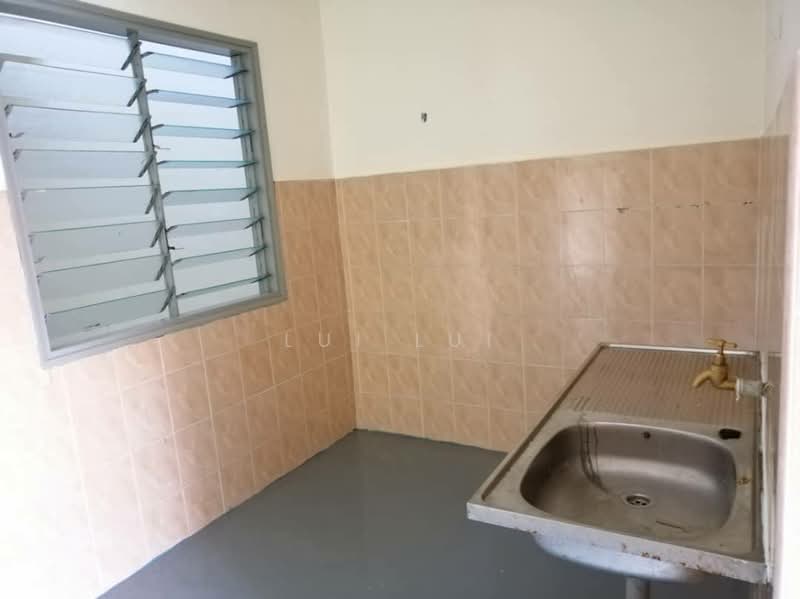 JB Town, Taman Sri Tebrau @ 1Storey House untuk Untuk Disewa - RM 2,300 /bulan, Feb 2026 - Kitchen - PropertyGuru.com.my