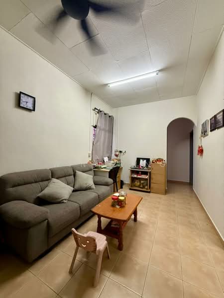 Rumah Teres 1 Tingkat untuk Dijual di Taman Sutra (Kulai) - Winnie Ng - Living Room - PropertyGuru.com.my