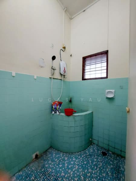 1-storey Terraced House for Sale in Ipoh (Perak) - Lucas Yau - Bathroom - PropertyGuru.com.my