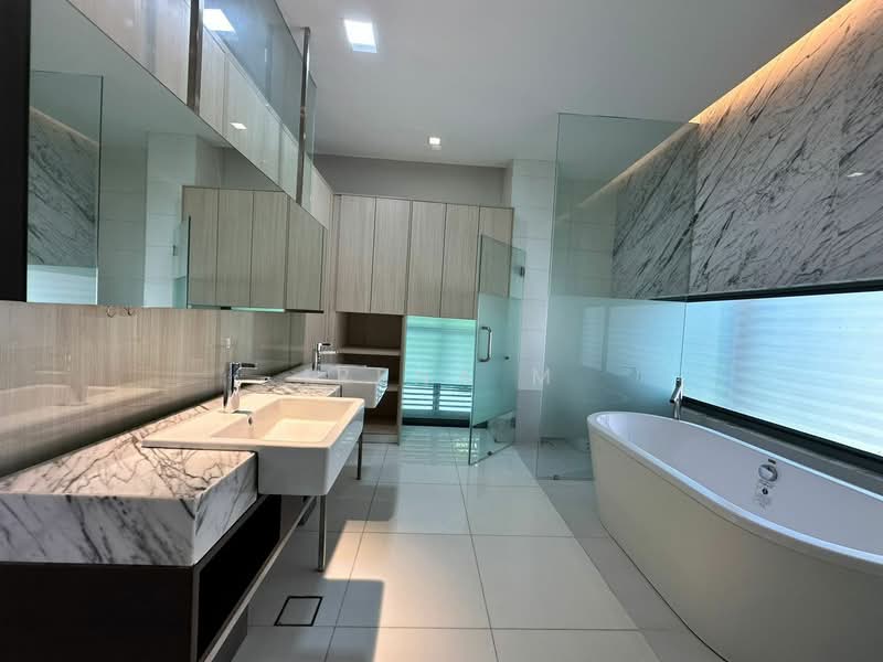 Rumah Banglo untuk Dijual di Taman Bukit Pantai (Bangsar) - Irena M - Bathroom - PropertyGuru.com.my