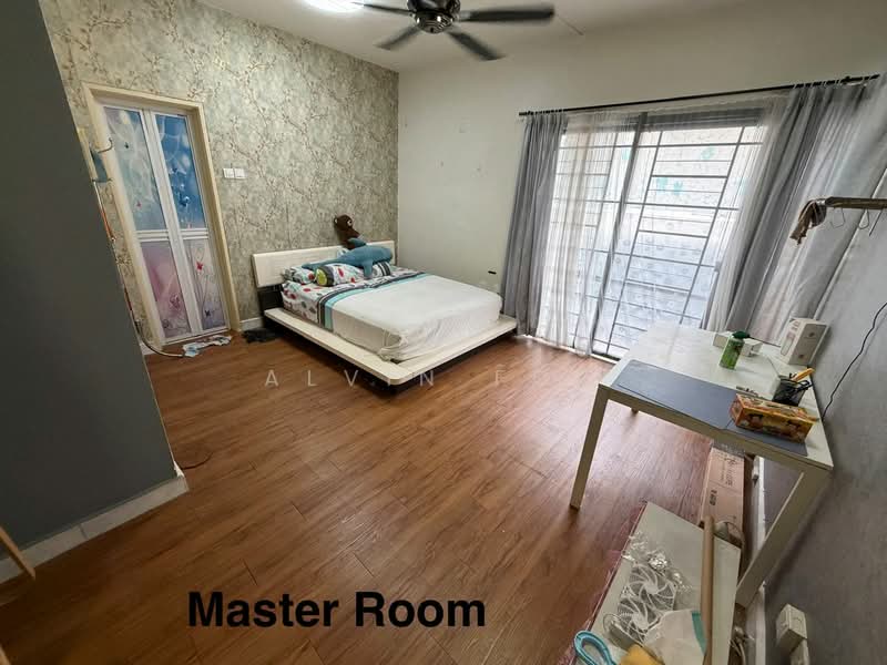 Townhouse for Sale in Jalan Ipoh (Kuala Lumpur) - Alvin Foo - Master Bedroom - PropertyGuru.com.my