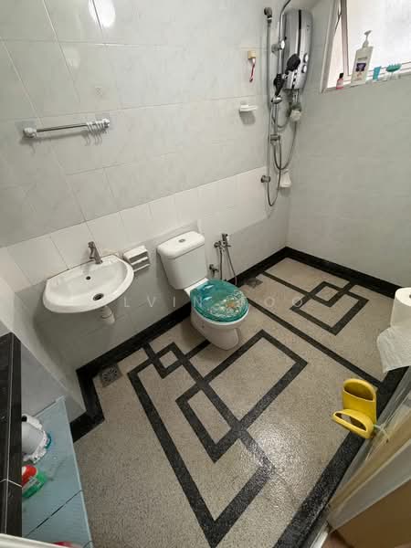 Townhouse for Sale in Jalan Ipoh (Kuala Lumpur) - Alvin Foo - Bathroom - PropertyGuru.com.my