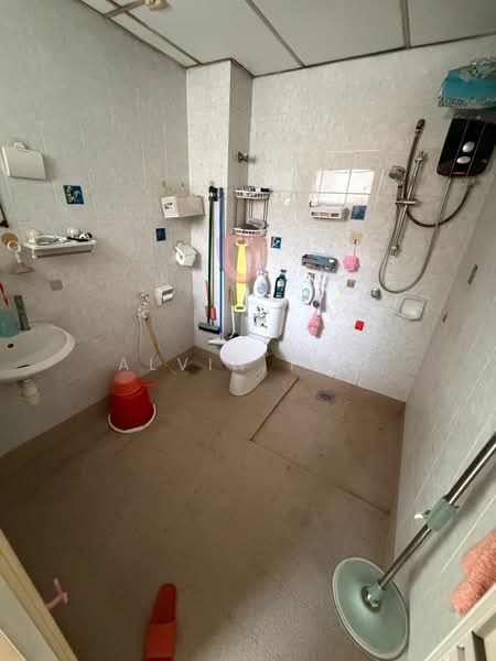Townhouse for Sale in Jalan Ipoh (Kuala Lumpur) - Alvin Foo - Bathroom - PropertyGuru.com.my