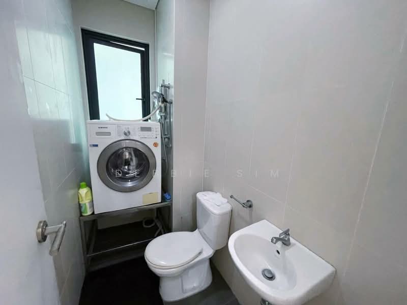 The LIGHT COLLECTION I untuk Untuk Disewa - RM 4,000 /bulan, Mac 2026 - Bathroom - PropertyGuru.com.my