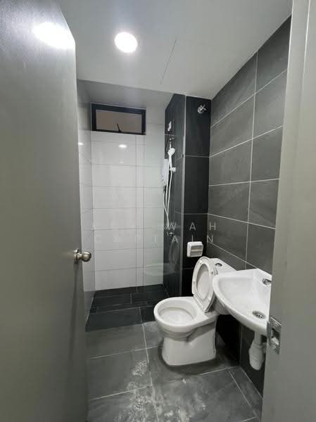 Kediaman Servis untuk Disewa di Traders Garden @ Cheras Selatan - Kok Wah Captain - Bathroom - PropertyGuru.com.my