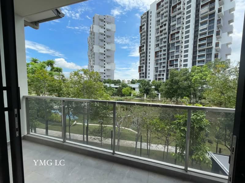 Semi-Detached House for Sale in Telok Panglima Garang (Selangor) - Jennie Chew - Balcony - PropertyGuru.com.my