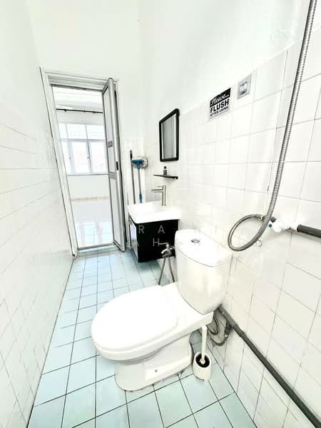 The Astaria untuk Untuk Dijual - RM 285,000, Feb 2026 - Bathroom - PropertyGuru.com.my