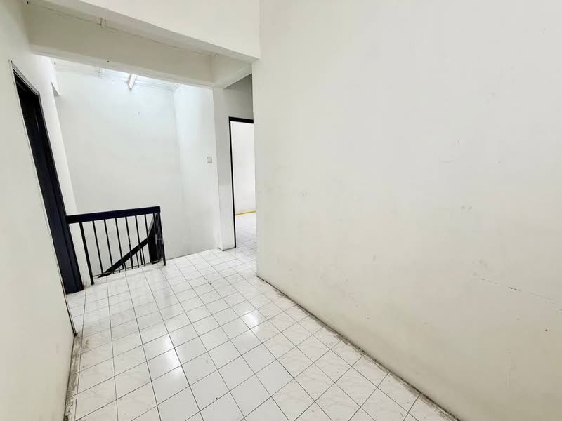 2-storey Terraced House for Sale in Port Klang (Pelabuhan Klang) (Selangor) - Mohamad Hanafi - PropertyGuru.com.my