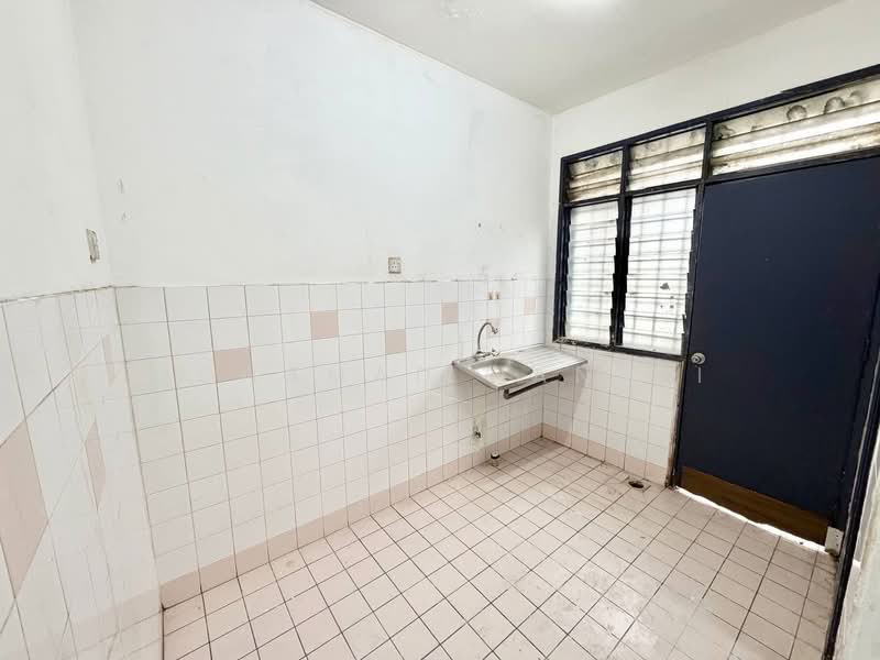 2-storey Terraced House for Sale in Port Klang (Pelabuhan Klang) (Selangor) - Mohamad Hanafi - PropertyGuru.com.my