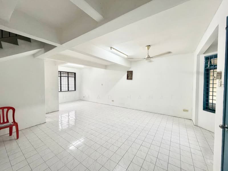 2-storey Terraced House for Sale in Port Klang (Pelabuhan Klang) (Selangor) - Mohamad Hanafi - PropertyGuru.com.my