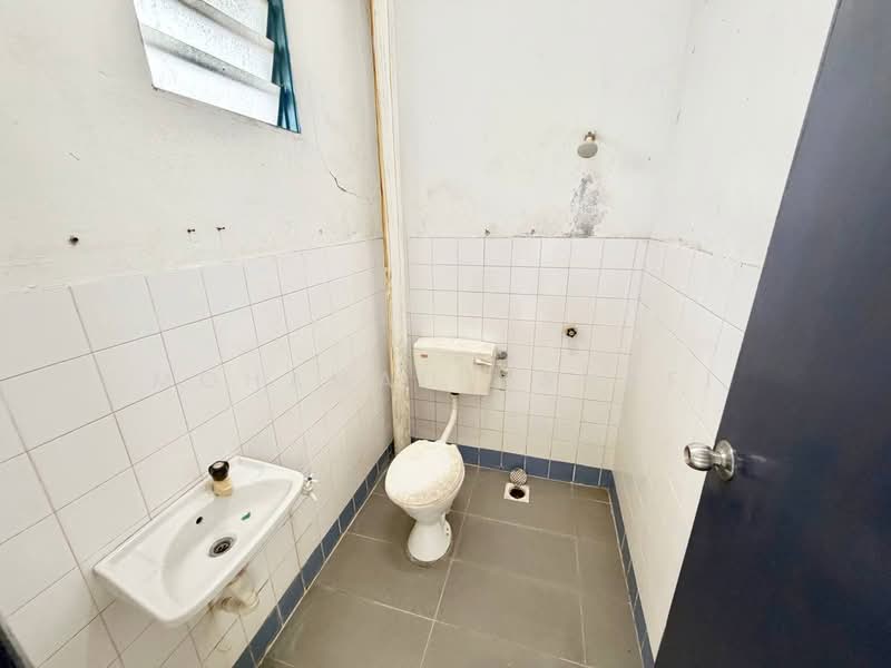 2-storey Terraced House for Sale in Port Klang (Pelabuhan Klang) (Selangor) - Mohamad Hanafi - PropertyGuru.com.my