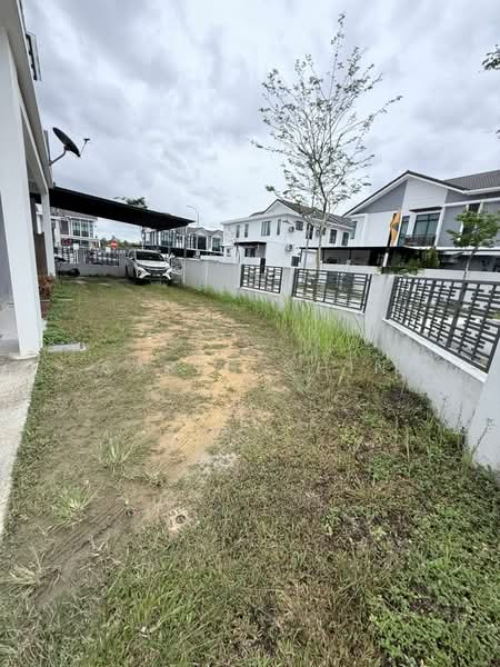 Taman Dahlia Seri Austin - 3