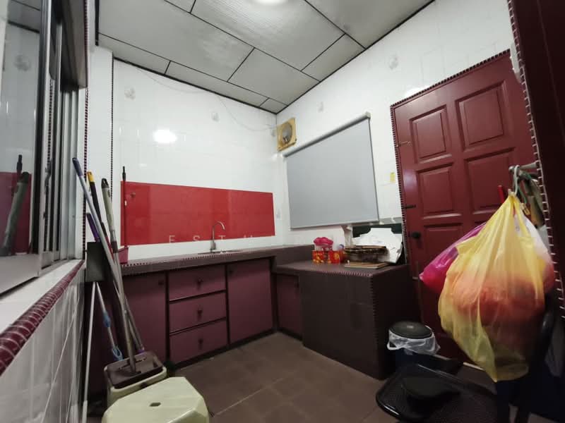 Taman Chi Liung untuk Untuk Dijual - RM 720,000, Mac 2026 - Kitchen - PropertyGuru.com.my