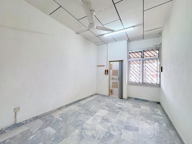 1-storey Terraced House for Sale in Taman Daya (Johor Bahru) - Shawn Lim - PropertyGuru.com.my