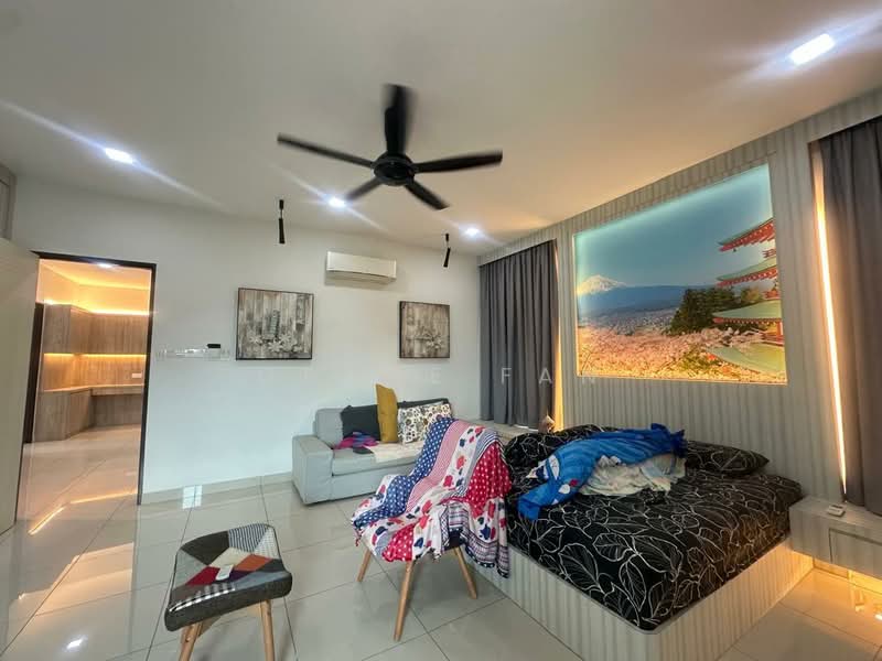 Bungalow for Sale in Taman Kluang Indah (Kluang) - Grace Fan - Bedroom - PropertyGuru.com.my