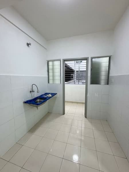 Denai Nusantara untuk Untuk Dijual - RM 368,000, Feb 2026 - Kitchen - PropertyGuru.com.my