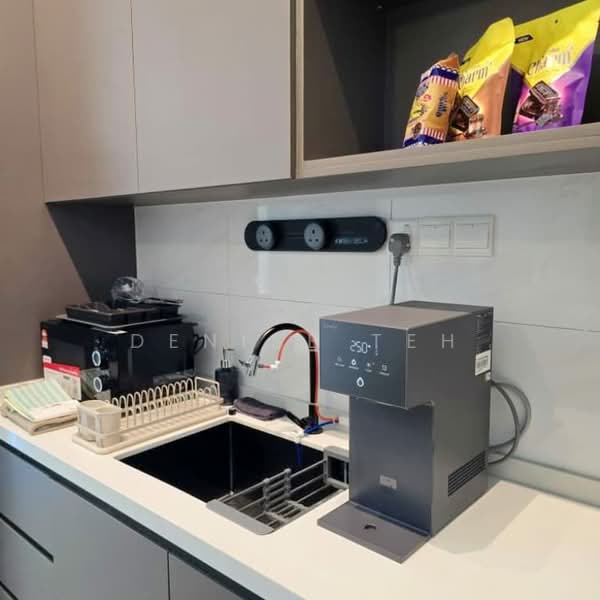 Ferringhi Residence 2 untuk Untuk Disewa - RM 4,300 /bulan, Mac 2026 - Kitchen - PropertyGuru.com.my