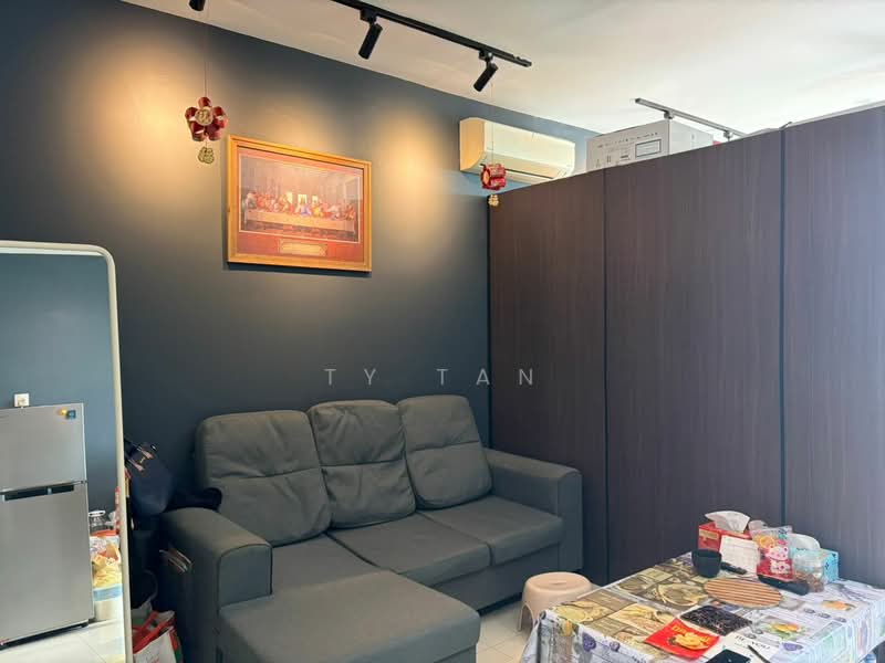 Bay Laurel @ Country Garden Danga Bay untuk Untuk Dijual - RM 598,000, Mac 2026 - Living Room - PropertyGuru.com.my