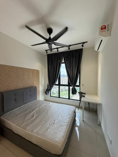 Platinum Arena untuk Untuk Disewa - RM 900 /bulan, Mac 2026 - Bedroom - PropertyGuru.com.my