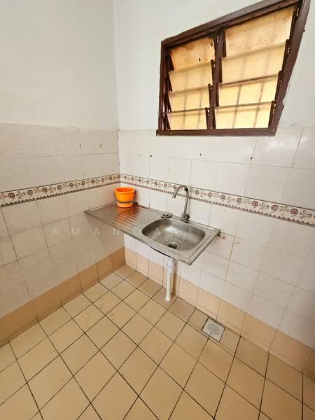 Apartment for Rent at Sri Dahlia - Amanda Lock - Kitchen - PropertyGuru.com.my