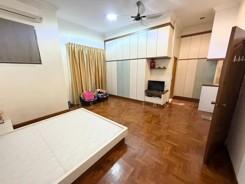 Taman Perling untuk Untuk Dijual - RM 800,000, Feb 2026 - Bedroom - PropertyGuru.com.my