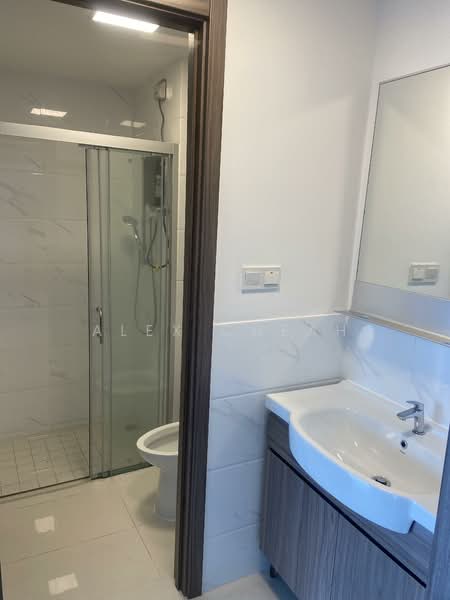 Apartment for Rent at Starview Bay @ Forest City - Alex Cheah - Bathroom - PropertyGuru.com.my