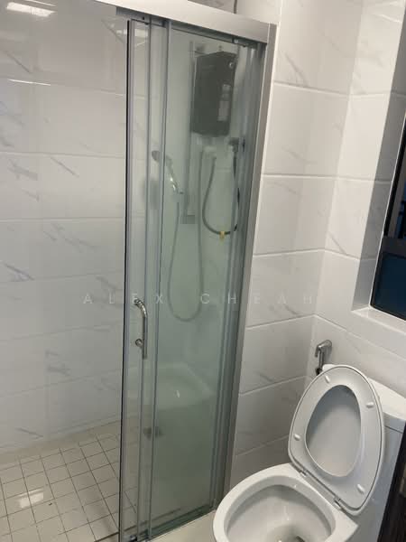 Apartment for Rent at Starview Bay @ Forest City - Alex Cheah - Bathroom - PropertyGuru.com.my