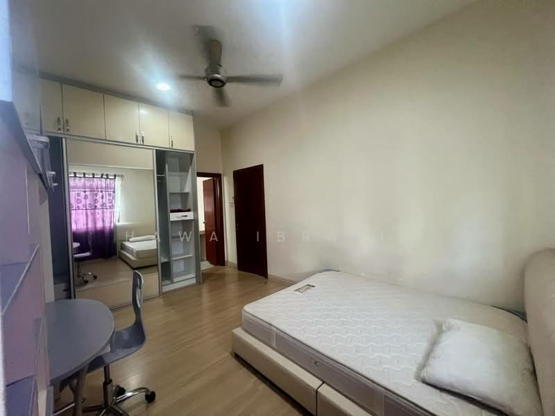 Semi-Detached House for Rent in Seksyen 9 (Bangi) - Hawa Ibrahim - Bedroom - PropertyGuru.com.my
