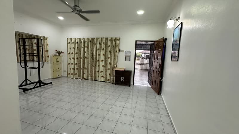 Desa Lawan Kuda untuk Untuk Dijual - RM 450,000, Mac 2026 - Living Room - PropertyGuru.com.my