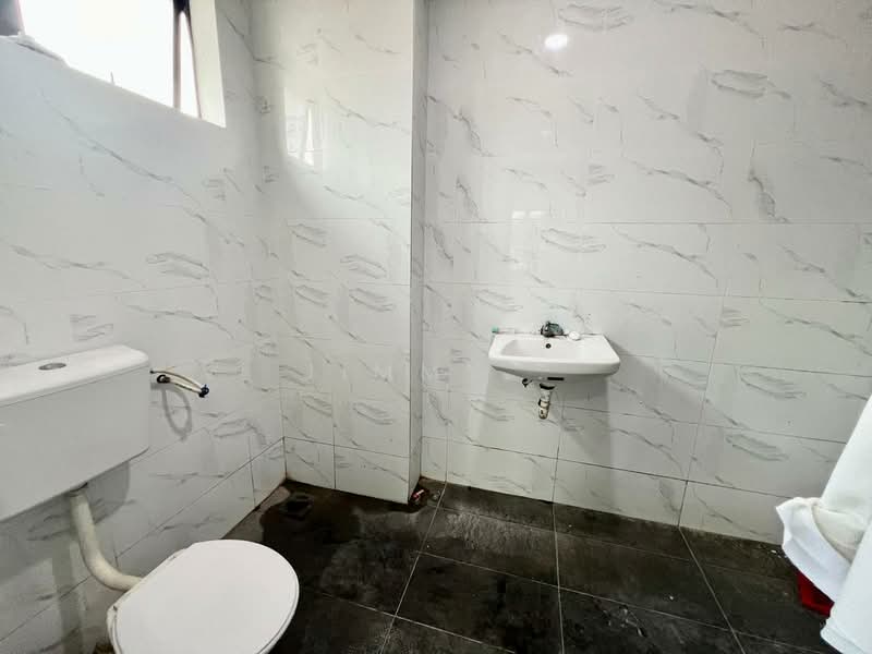 Taman Pelangi untuk Untuk Dijual - RM 1,480,000, Feb 2026 - Bathroom - PropertyGuru.com.my