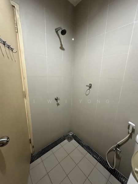 Desa Impiana untuk Untuk Disewa - RM 2,000 /bulan, Mac 2026 - Bathroom - PropertyGuru.com.my
