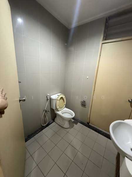 Desa Impiana untuk Untuk Disewa - RM 2,000 /bulan, Mac 2026 - Bathroom - PropertyGuru.com.my