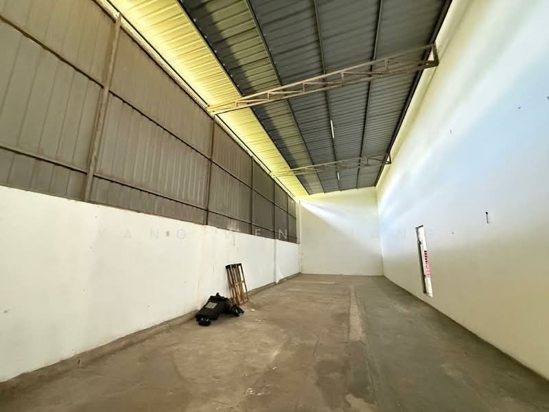 Factory for Rent in Ulu Tiram (Johor) - Kang Wen Xiang - Interior - PropertyGuru.com.my