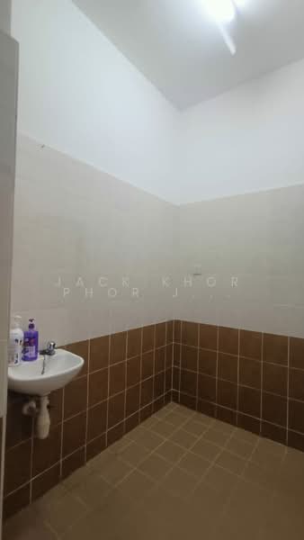 Seria 88 untuk Untuk Disewa - RM 1,000 /bulan, Mac 2026 - Bathroom - PropertyGuru.com.my
