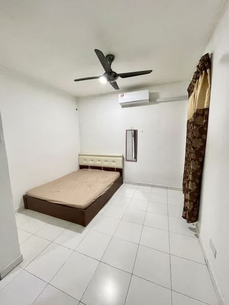 Condominium for Sale at Scott Towers @ Larkin JB - Joyceline Yii - Bedroom - PropertyGuru.com.my