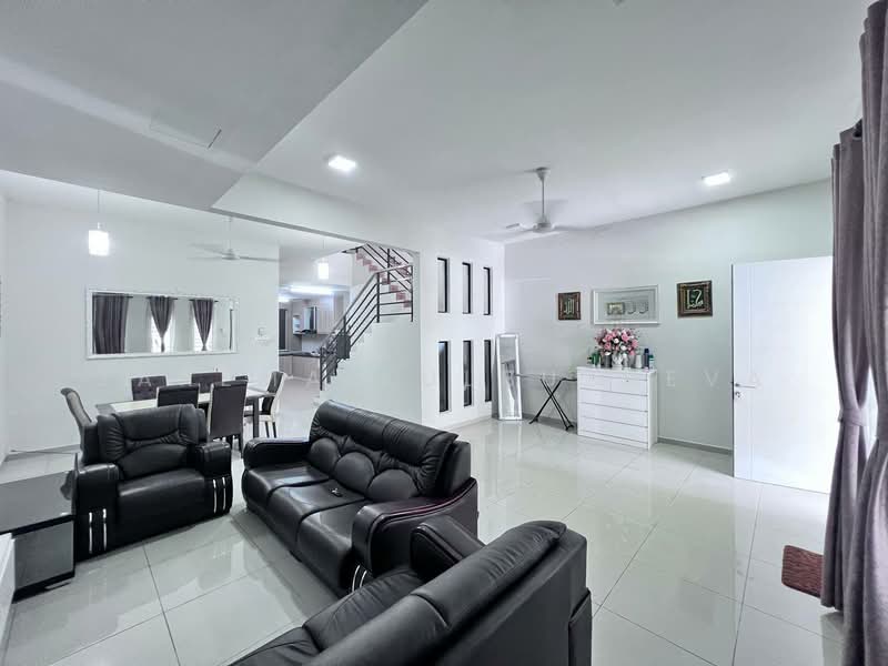 Senawang untuk Untuk Dijual - RM 450,000, Mac 2026 - Living Room - PropertyGuru.com.my